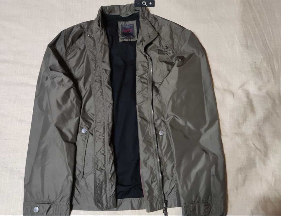 4  якісні куртки  на осінь і весну.