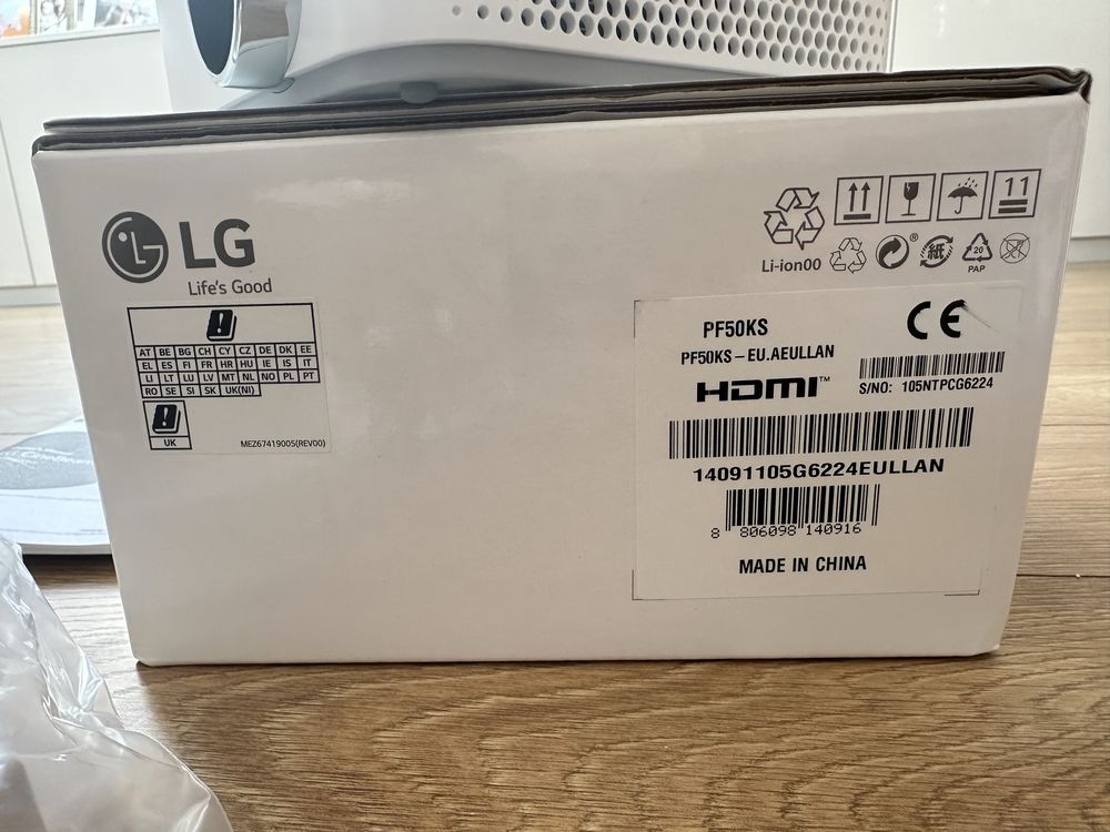 Projektor LED LG PF50KS biały - Mało używany