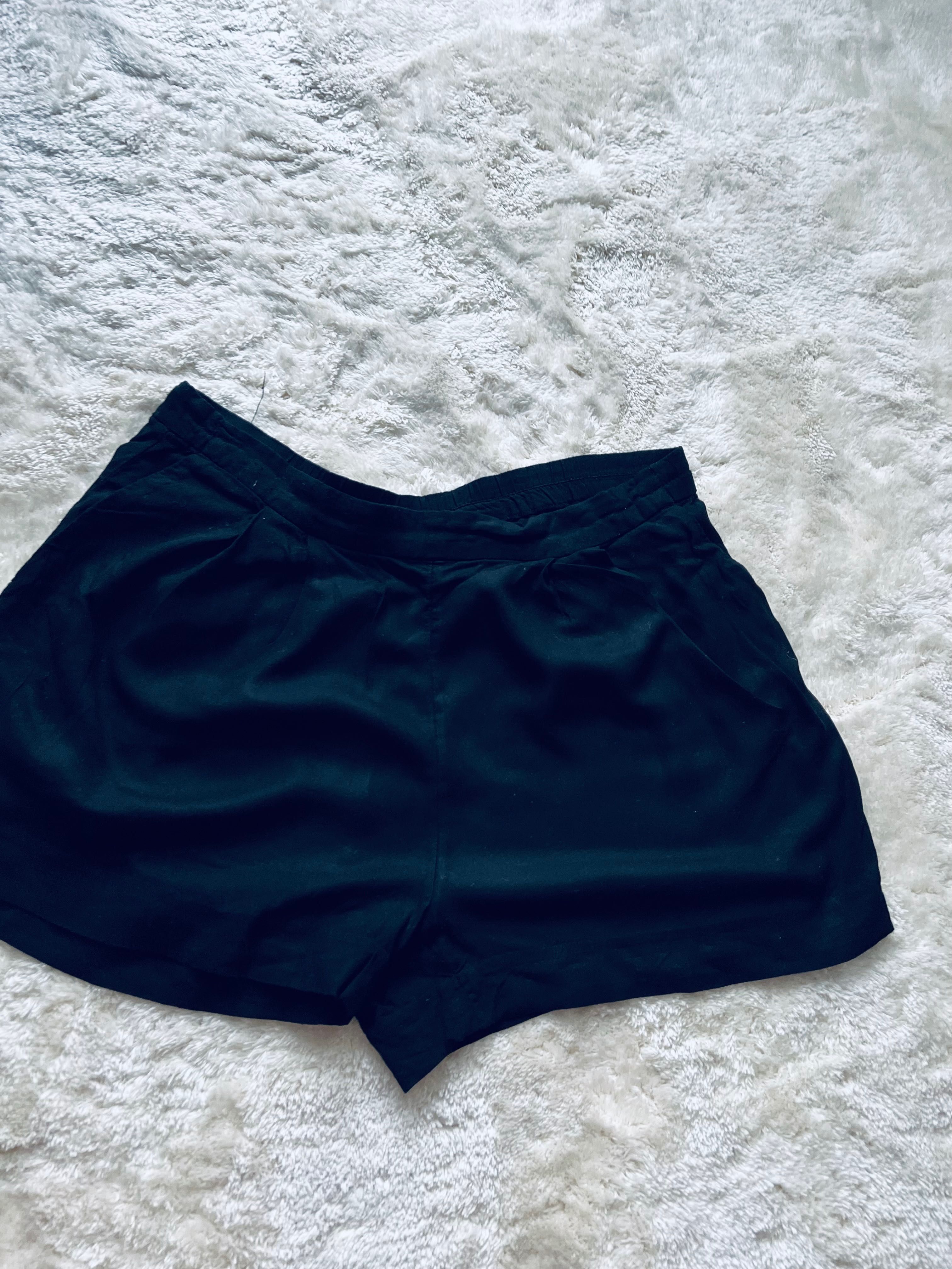 Spodenki czarne shorty rozmiar 34/36 H&M