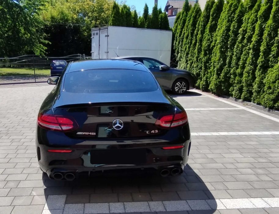 Mercedes-Benz C-Class      2018