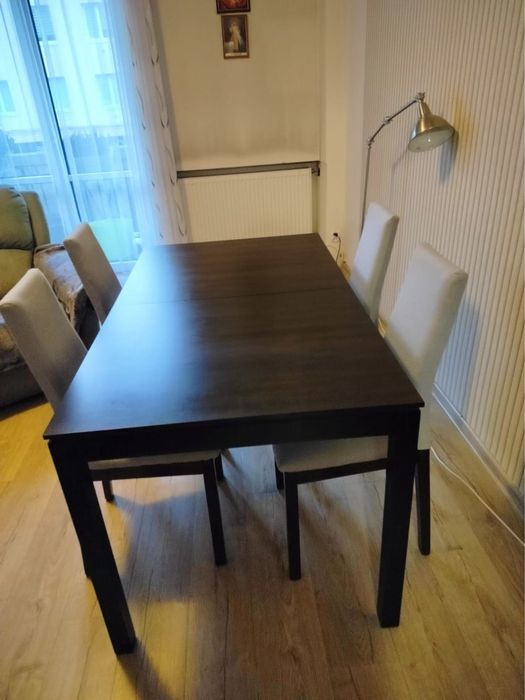Stół z krzesłami używany