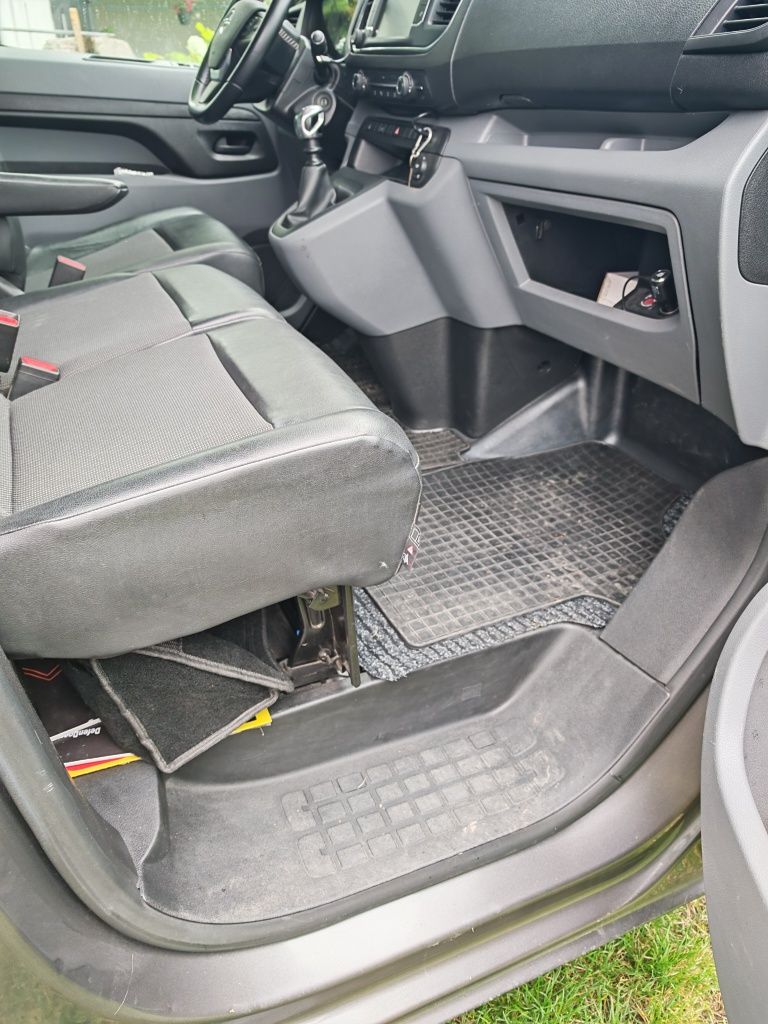 Vivaro C- Bardzo mały przebieg