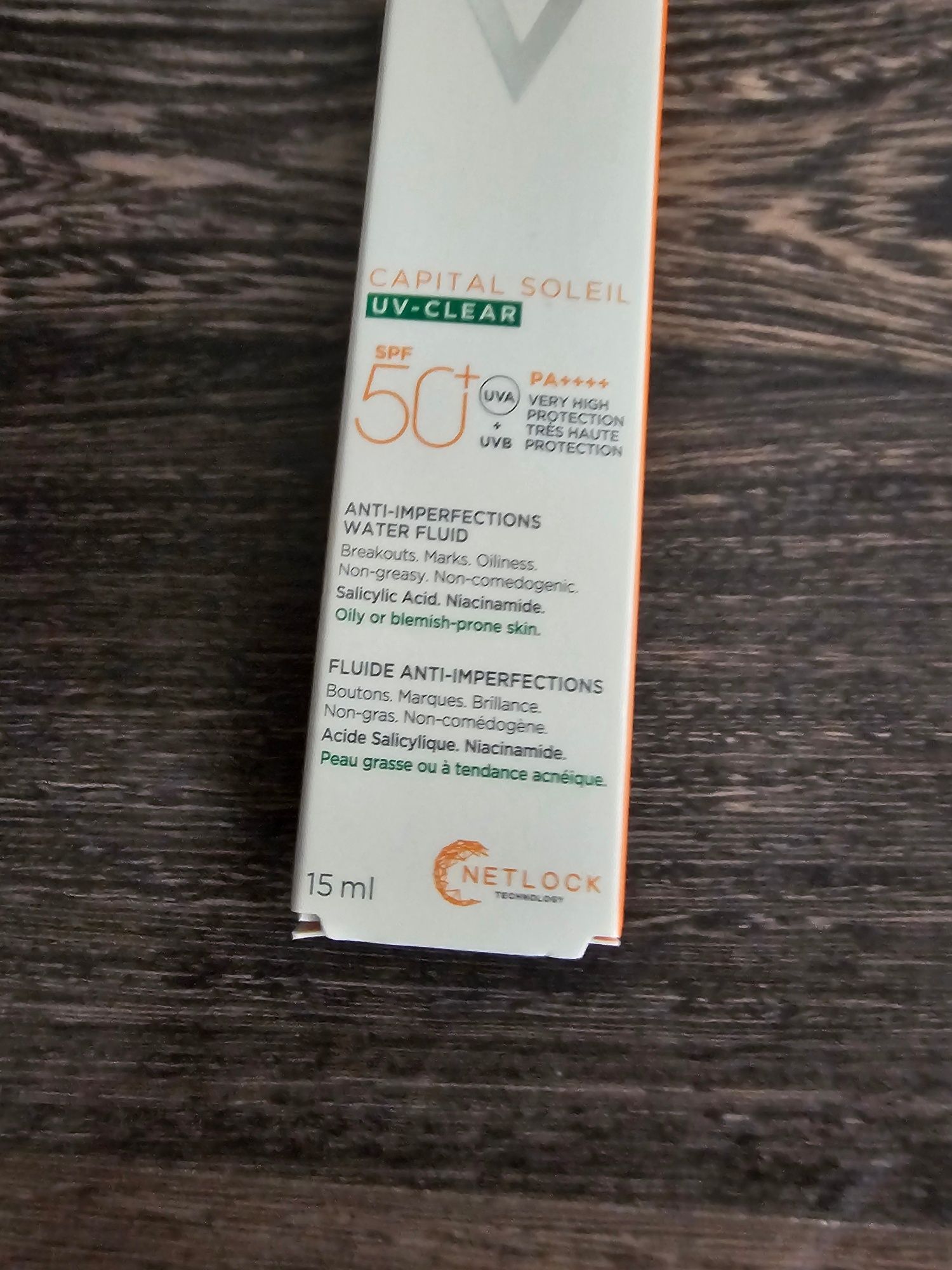 Vichy Capital Soleil UV-CLEAR fluid przeciw niedoskonałościom SPF50