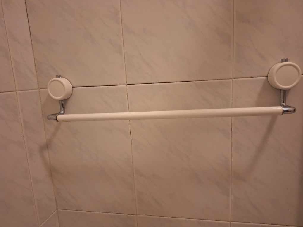 Toalheiros Brancos