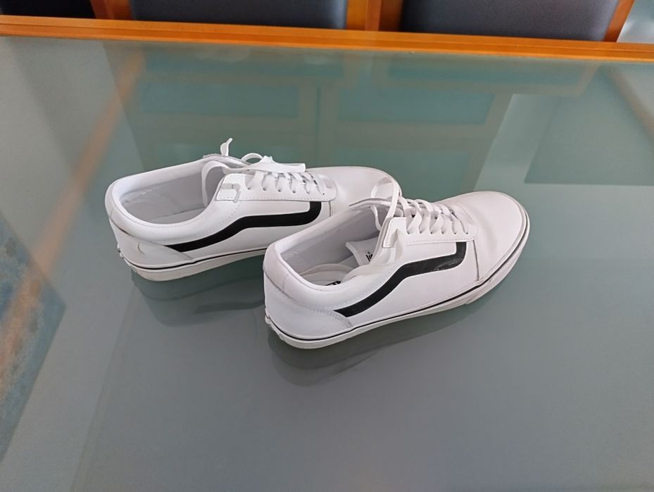 Sapatos Vans 42 (praticamente novos)