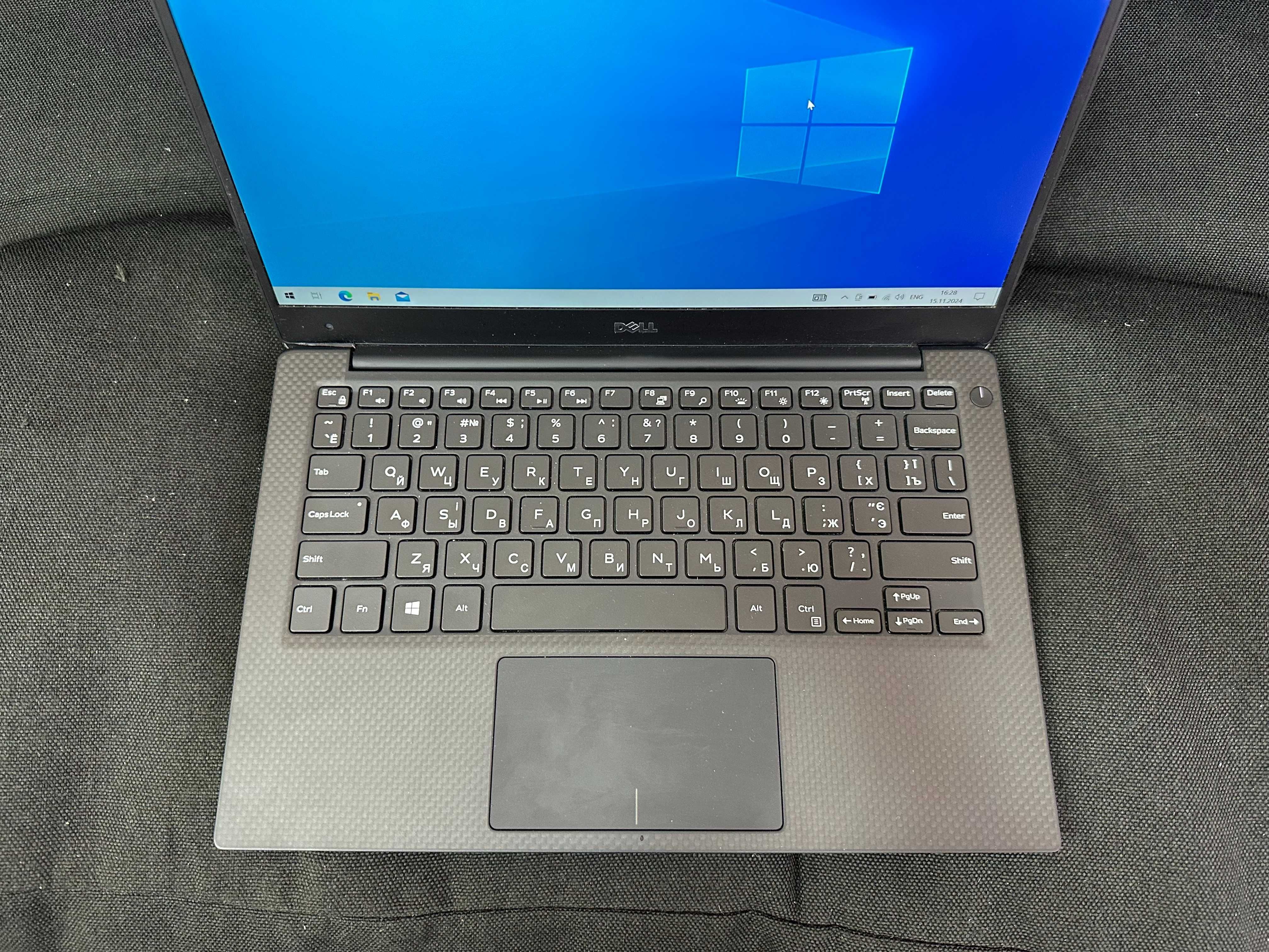 Dell XPS 13 9360 i5-7300 8/256gb Нова Батарея 13.3" FullHD матовий
