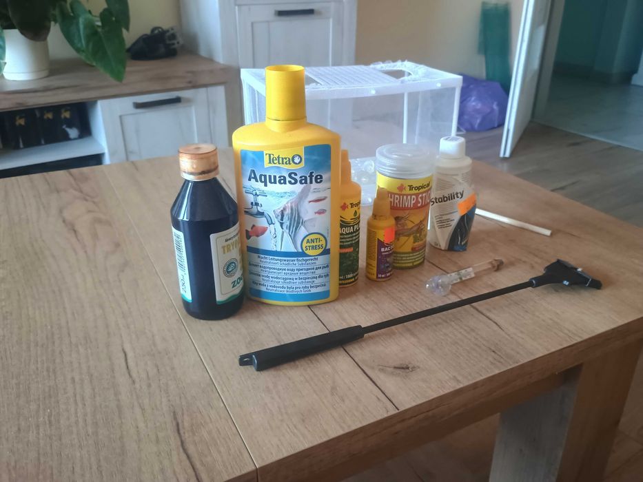 Sprzedam akcesoria do akwarium.