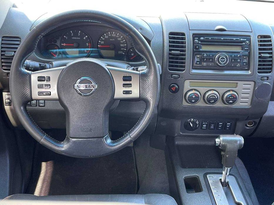 Nissan Navara 2.5 автомат
