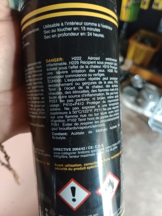 Spray branco brilhante