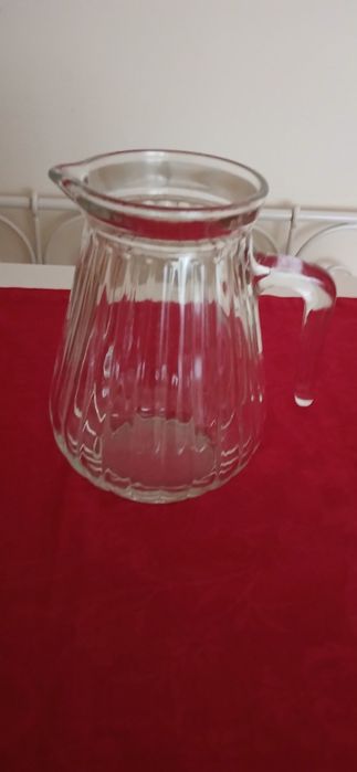 Jarro de vidro, para bebidas