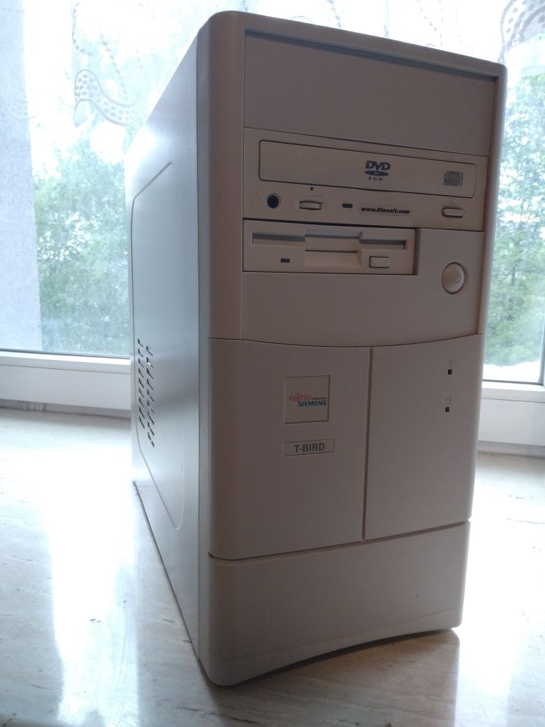 Komputer Pentium3 GeForce2 Aureal Vortex mATX