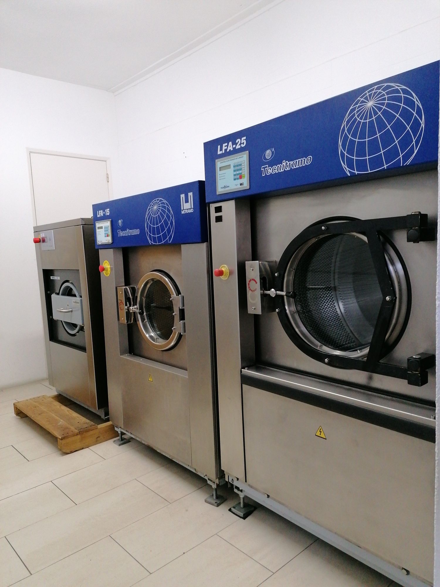 Self-service lavandaria Tecnitramo industrial lares é hospital