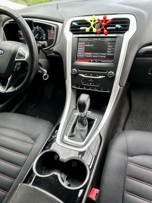 Продам FORD FUSION 2015 рік,2.5 ГБО,Автомат.
