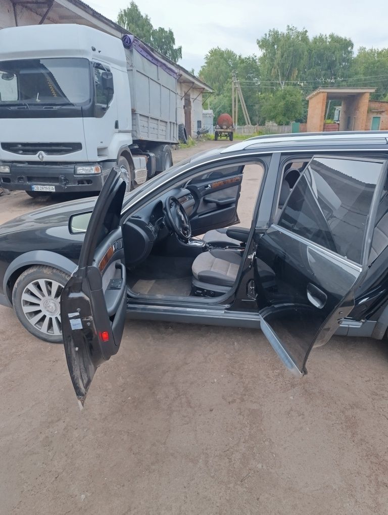 Ауді А6 алроад авто для військових