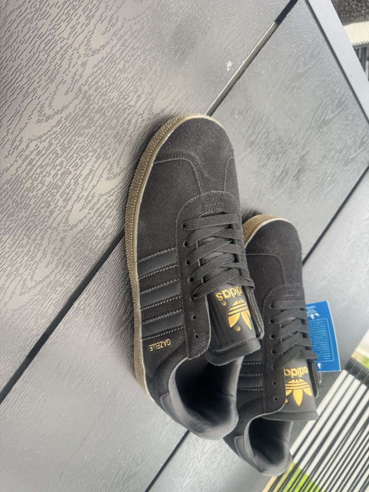 Buty adidas Gazelle r 43
