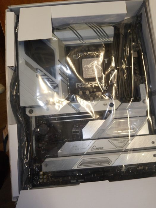 ASUS ROG Strix Z790-A Gaming WiFi II64354162689537122