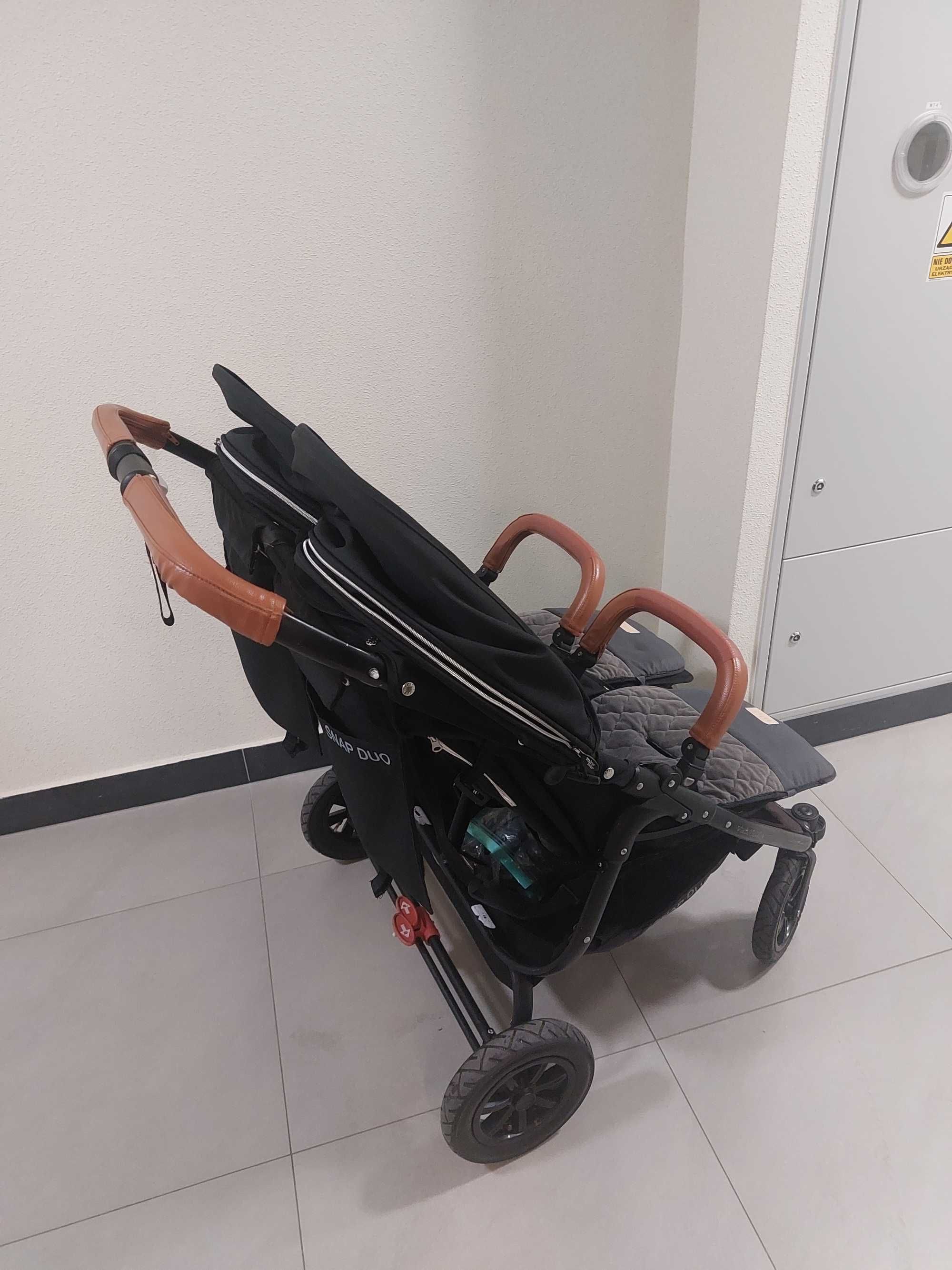 Valco Baby Snap Duo - bliźniaczy wózek spacerowy | Coal Black