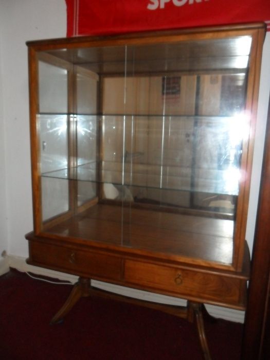 Móvel/Cristaleira/Vitrine de sala de jantar