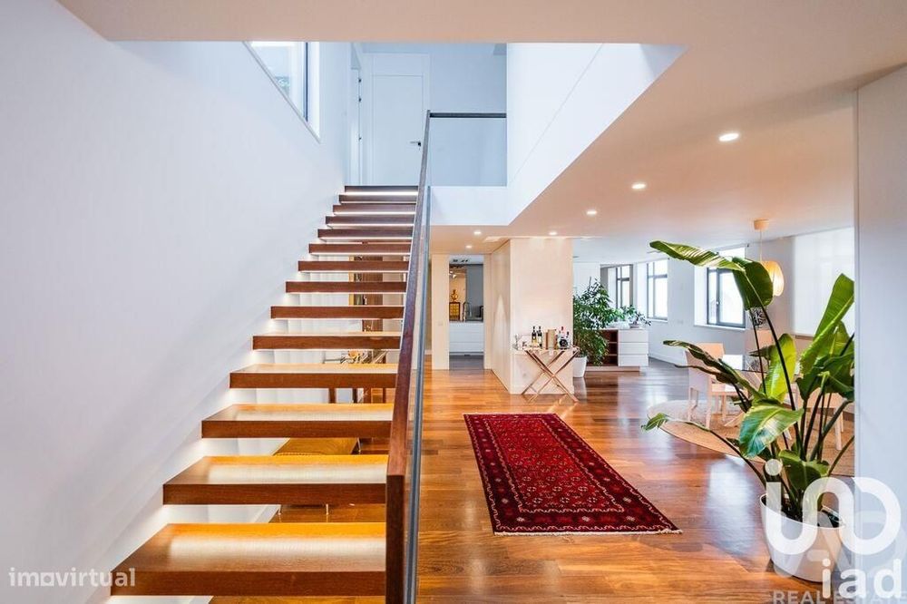 Duplex T3 em Leiria, Pousos, Barreira e Cortes de 195,15 m2