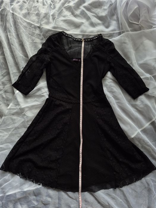 Czarna sukienka koronkowe Bershka r. M