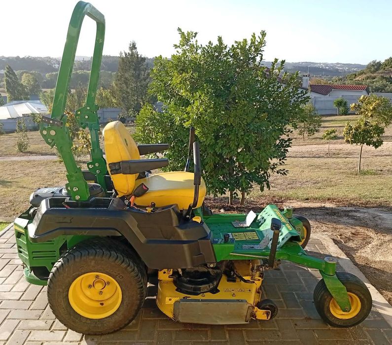 Trator Corta Relva John Deere Z515E ZTrak