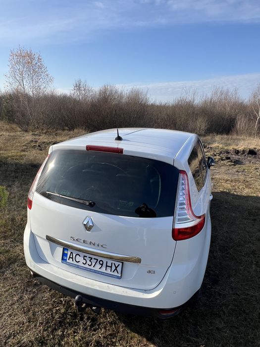 Рено Сценік з європи