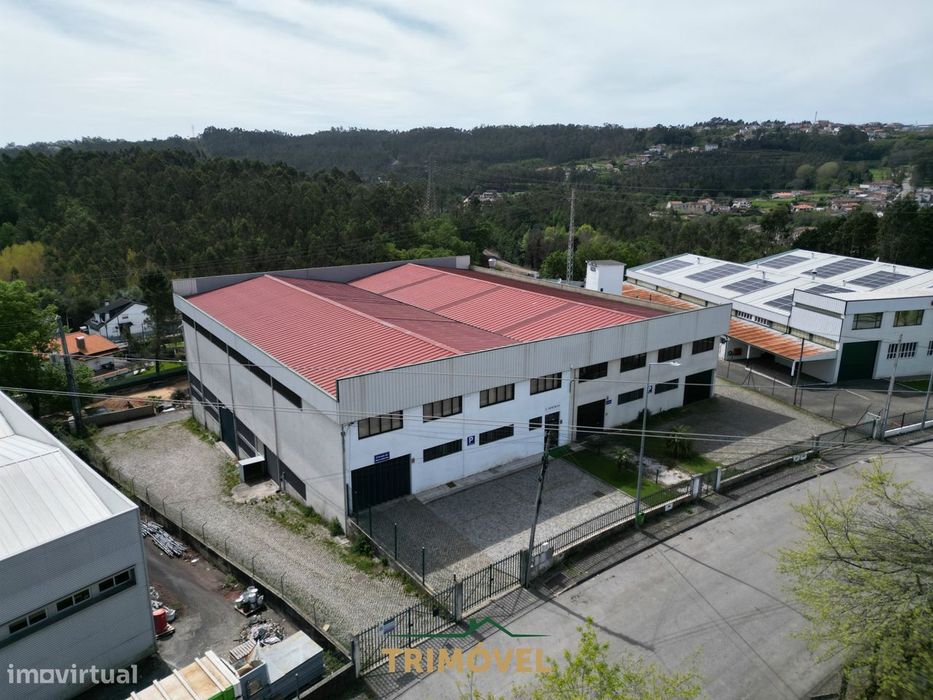 Pavilhão com 250KVA na Zona Industrial de Cucujães