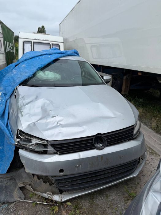 Продам Volkswagen jetta 2011 рік 2,5 автомат