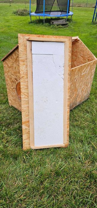 Buda ocieplana dla dużego psa (Bernardyna, Owczarka)