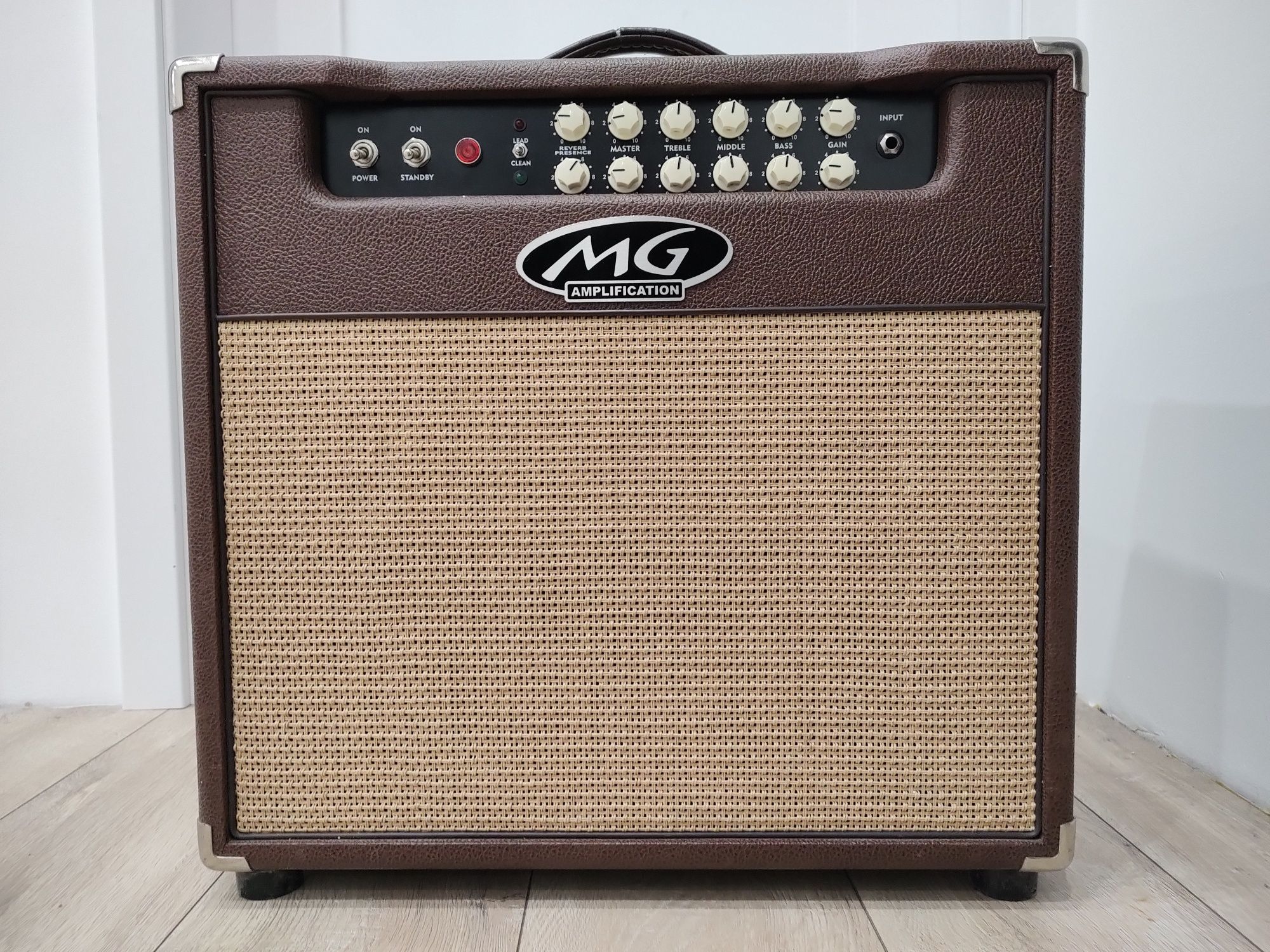 Wzmacniacz Combo lampowe MG Amplification Vintage 15