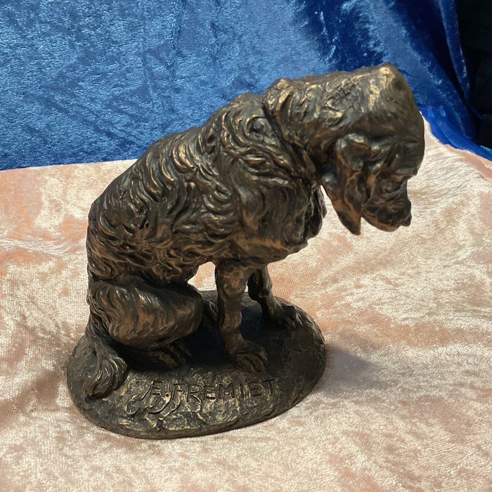 Escultura cão tamanho 13x12 cm