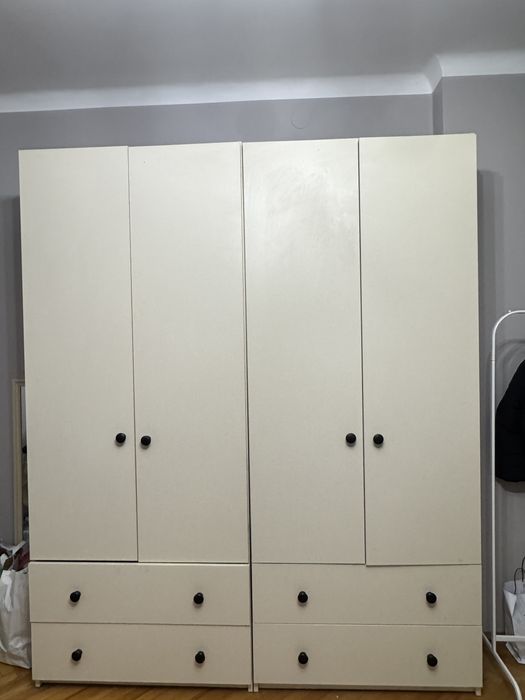 Szafy białe/ Szafa z drążkiem i szufladami