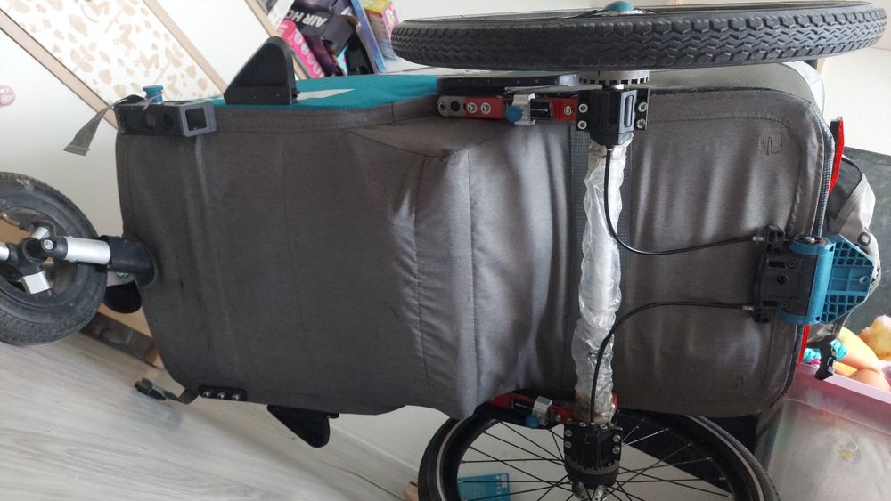 Wózek rowerowy / przyczepka dla dziecka Qeridoo Kidgoo1