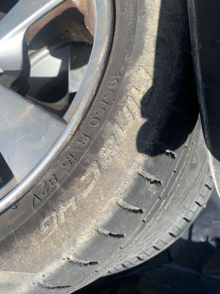 Vendo jantes 15 com pneus