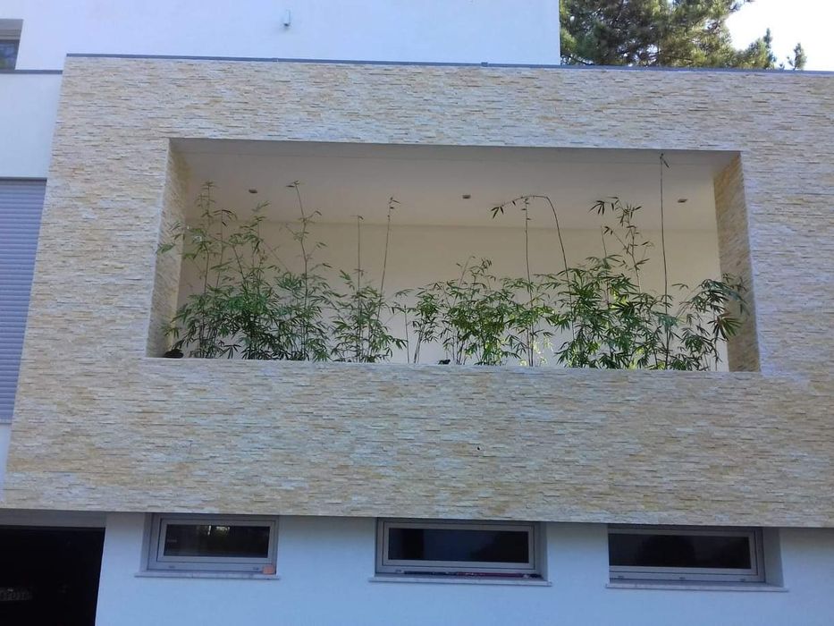 Revestimento em pedra creme