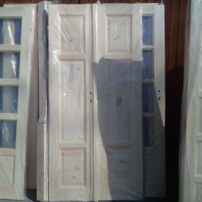 dwuskrzydlowe sosnowe drzwi drewniane lite drewno