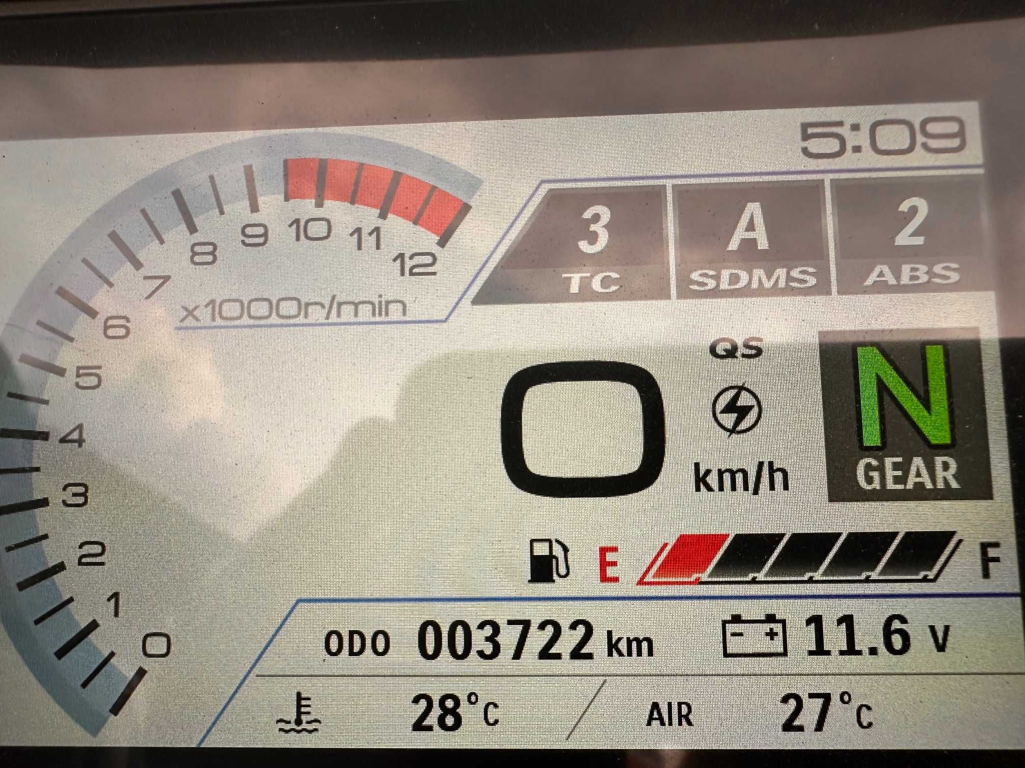 SUZUKI V-STROM 800 DE- Nowy (prawie) z super wyposażeniem i pełnym GAP