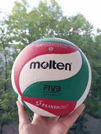Продам волейбольний м'яч Molten 5000