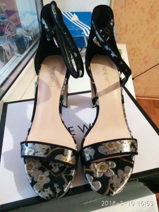 Продам новые босоножки Nine West.