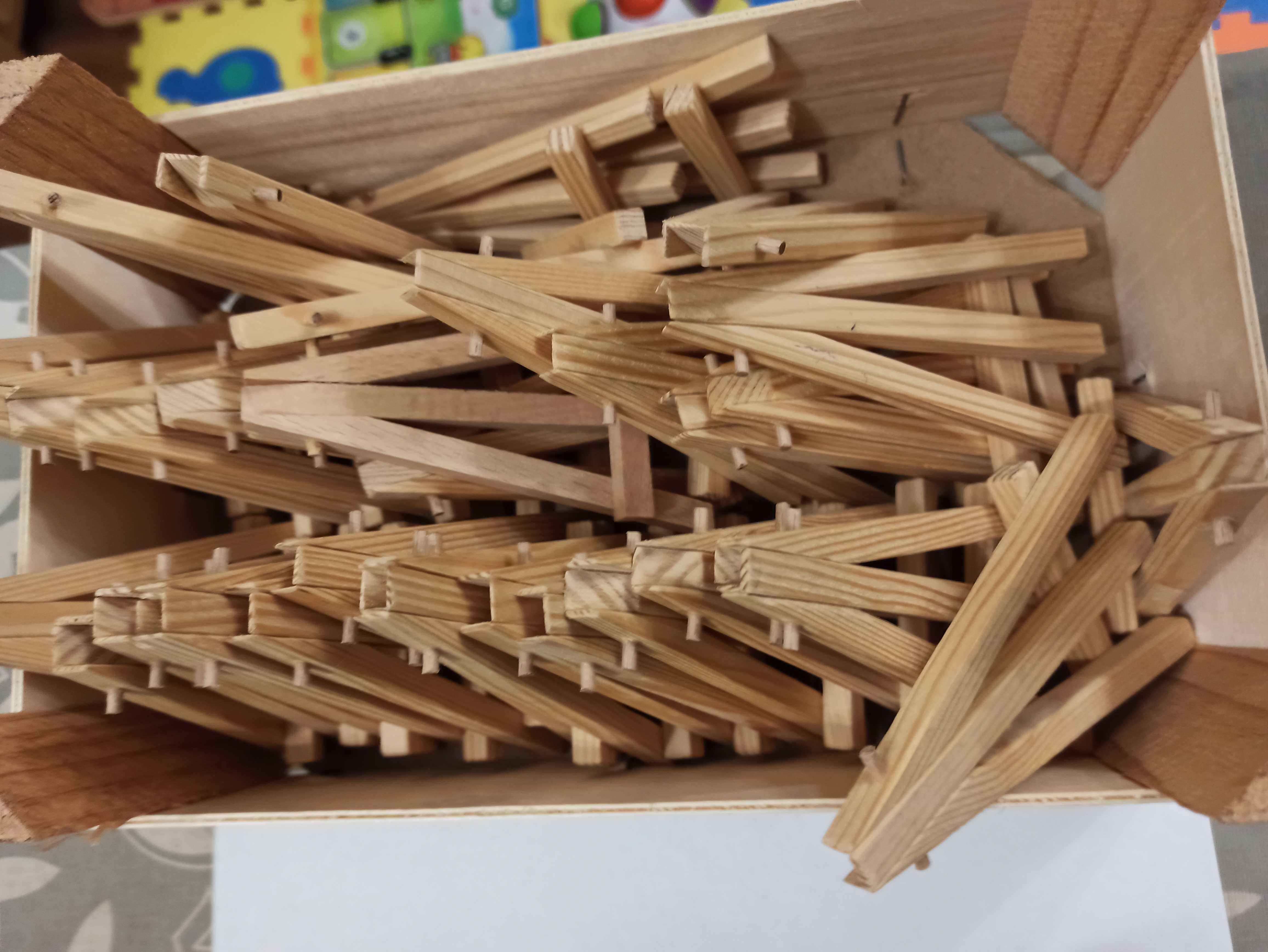 Mini sztalugi drewniane 23szt, wysokość ok 12,5cm, ręcznie robione
