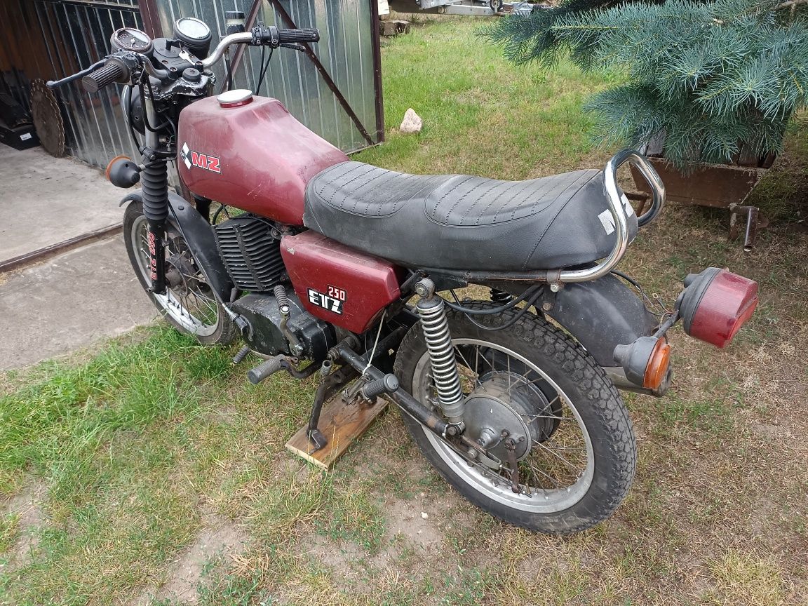 MZ 250 ETZ Zarejestrowana