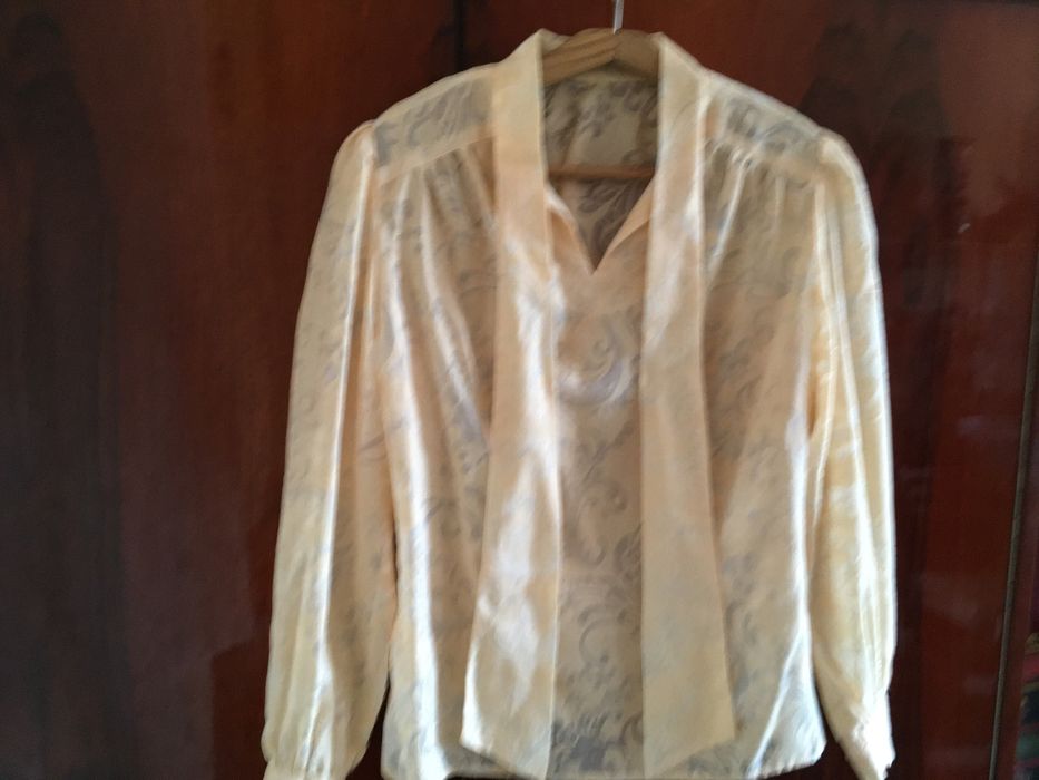 Блуза осіньо-літня колір оранжевий в хорошом стані розмір 48-50