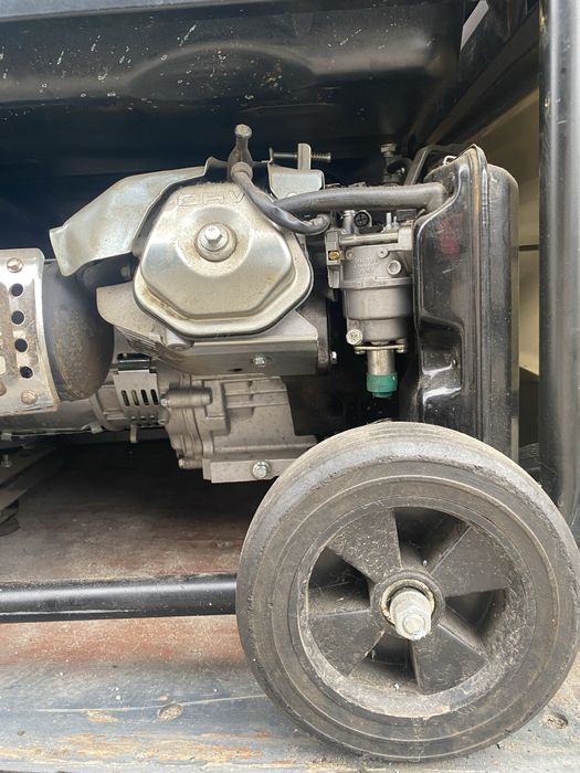 Генератор бензиновый Dnipro-M (5 кВт)