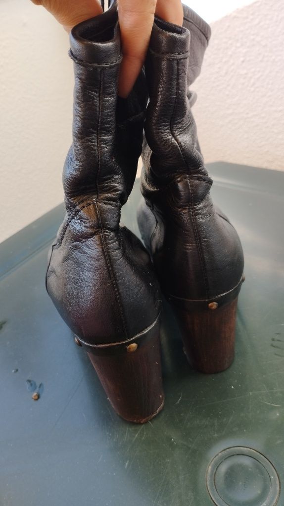 Botins soca pele castanhas