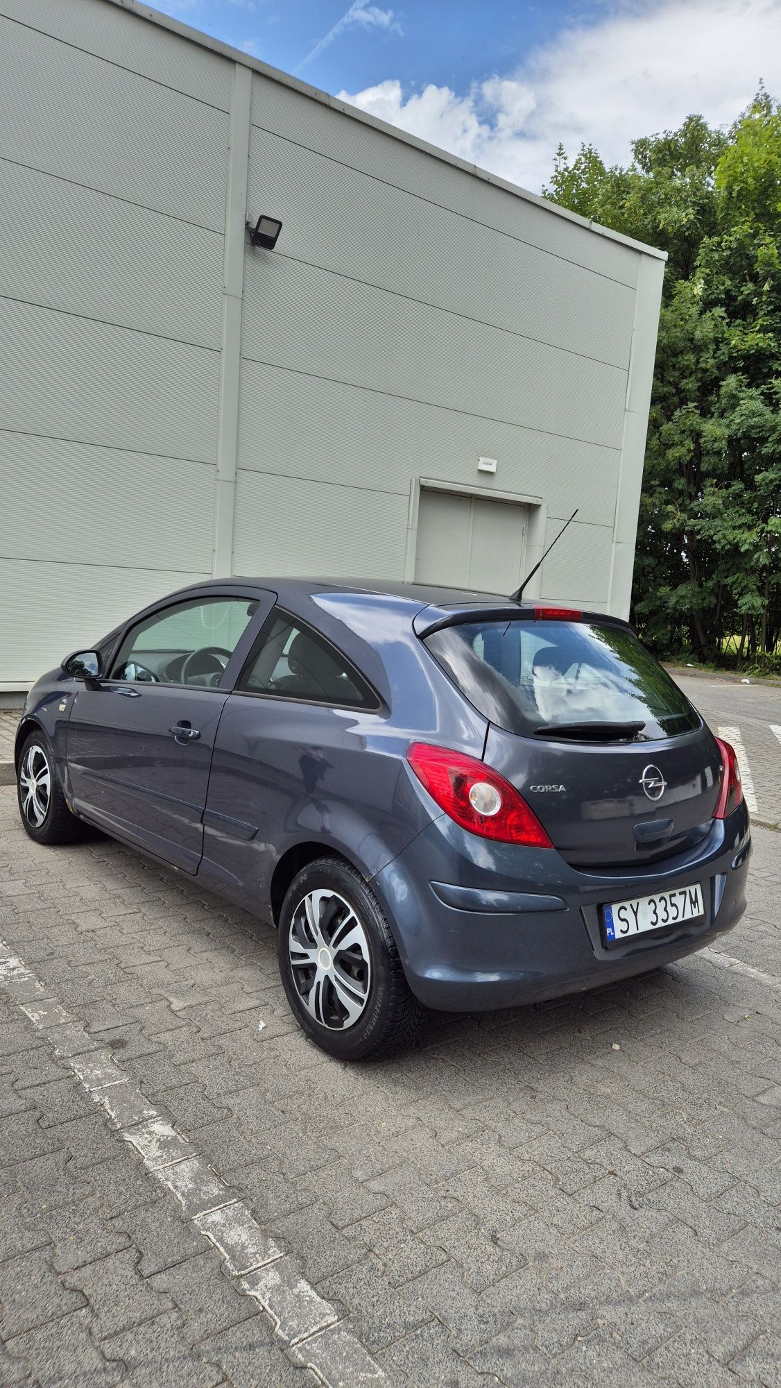 Opel corsa D   1.2 benzyna