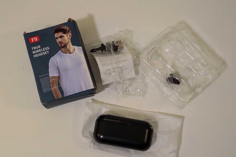 Earphones powerbank wireless pretos TWS F9