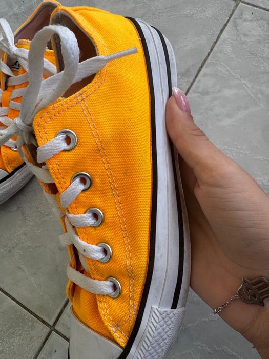 Ténis All Star amarelos