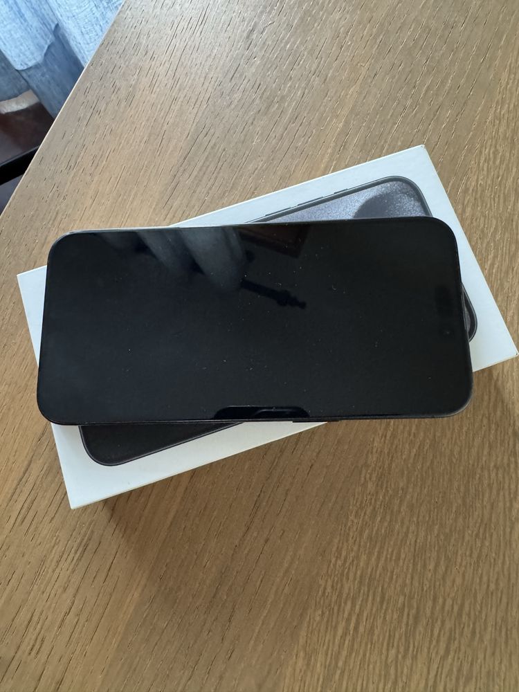 iPhone 15 Pro Impecavel