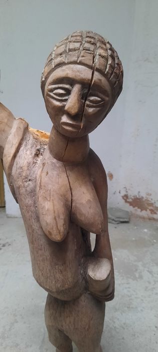 Escultura ° Duas cabeças