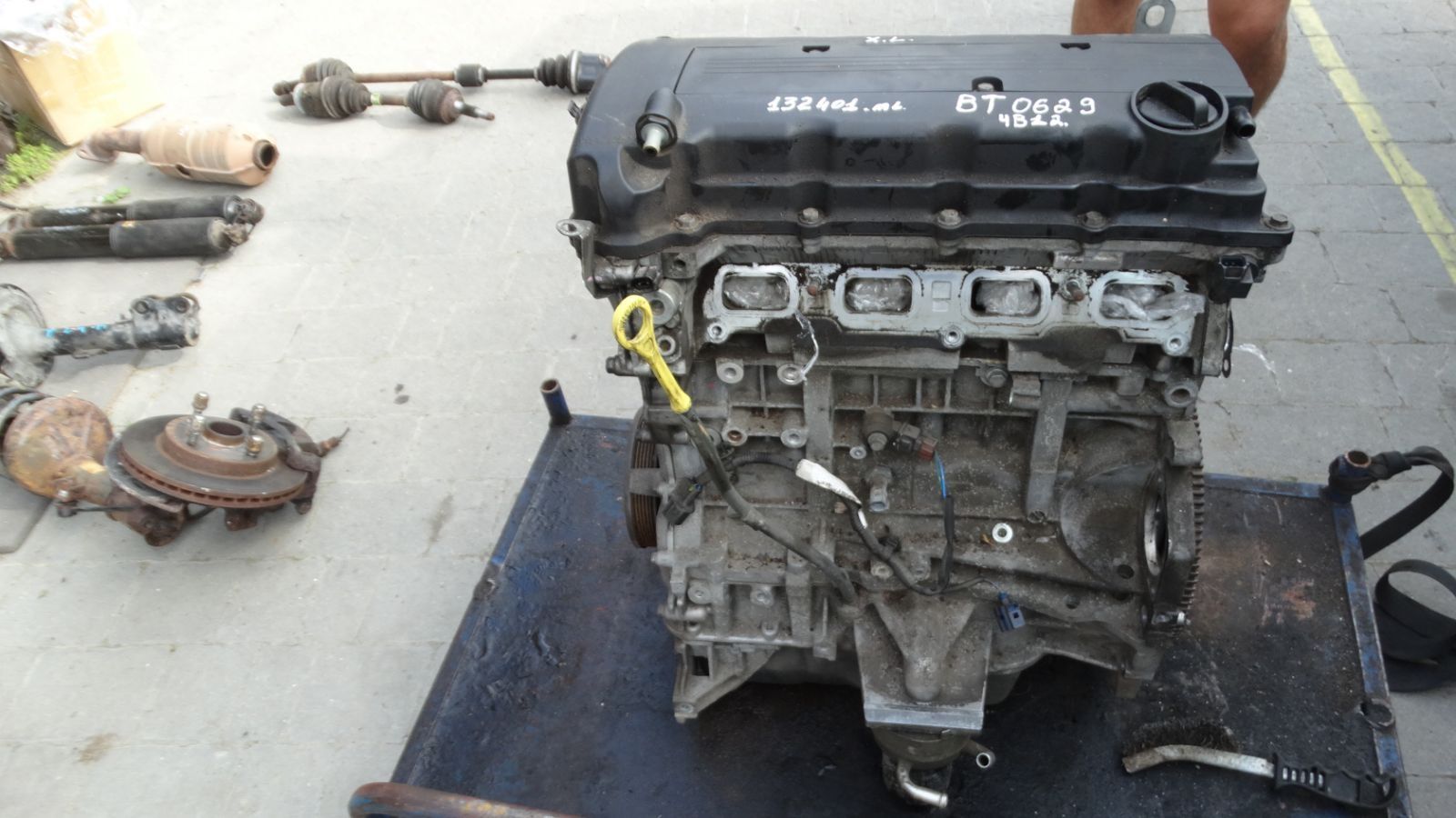 Розборка Mitsubishi Outlander XL 2.4 бензин 4b12 мотор голий  Дзвоніть